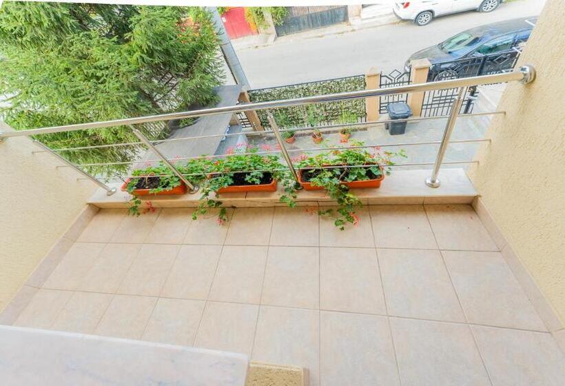 اتاق استاندارد با بالکن, Vila Babai