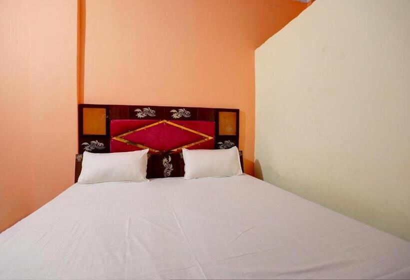 Номер Стандарт, Oyo Classic Hotel And Resturent