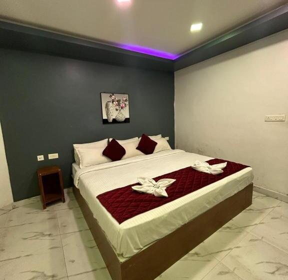 اتاق لوکس سه تخته, The Elite Beachview