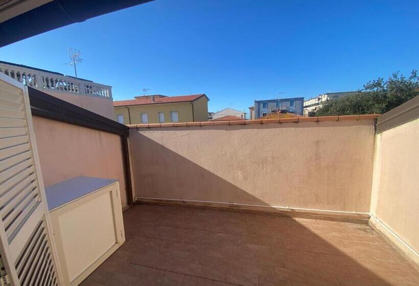 استودیوی سوپریور, Villa Il Boschetto