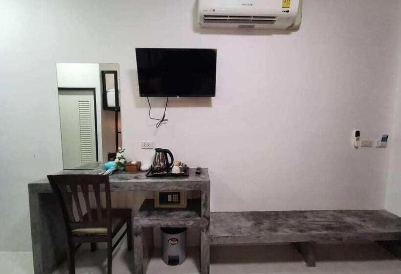 Номер Deluxe Кровать Кинг, Lanta Long Beach Hostel