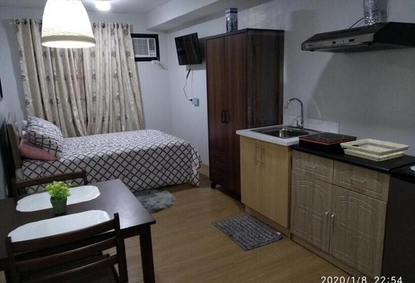 标准工作室带阳台, Pine Suites Jr Studio, A Serene & Relaxing Place