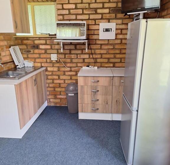 اتاق استاندارد با چشم‌انداز باغ, Woodpecker Bachelor Cottage