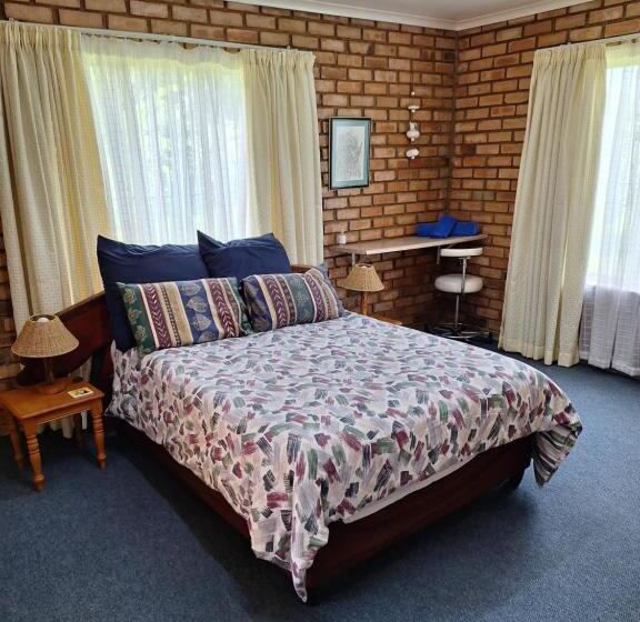 اتاق استاندارد با چشم‌انداز باغ, Woodpecker Bachelor Cottage