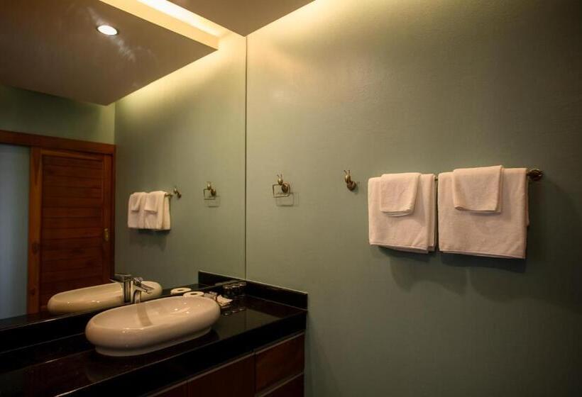 Четырехместный Номер Deluxe, Huan Chom Jan Hometel At Lampang