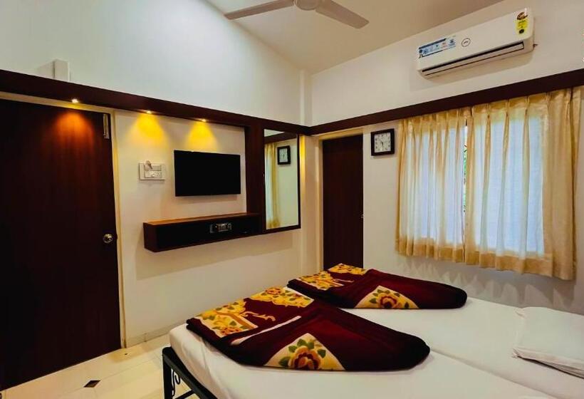 豪华房间, Gulmohar Resort & Spa