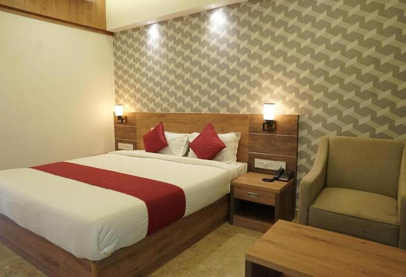 디럭스 룸, Vkj Inn Aluva