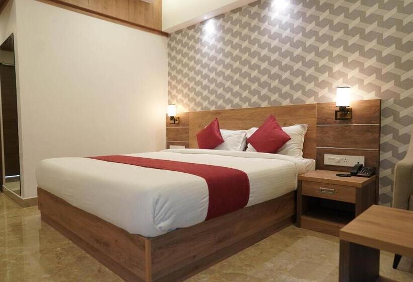 디럭스 룸, Vkj Inn Aluva