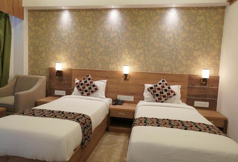 디럭스 룸, Vkj Inn Aluva