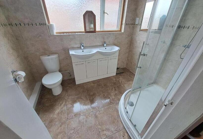 سوییت خانوادگی, Guest Suite At The Grand