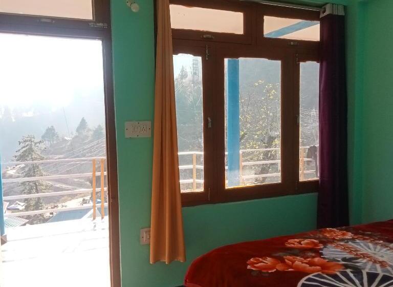스탠다드 룸 산 전망, Vigyan Hostel Tosh