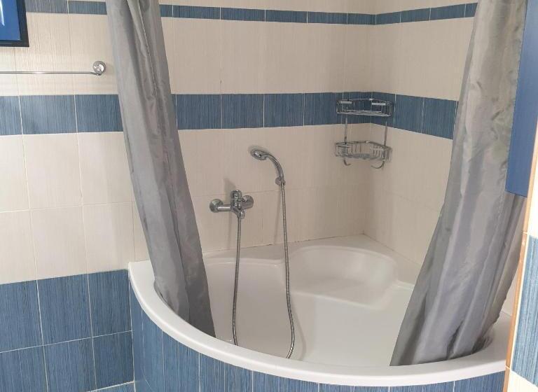 آپارتمان 1 خوابه همکف, Sagma Central Rooms