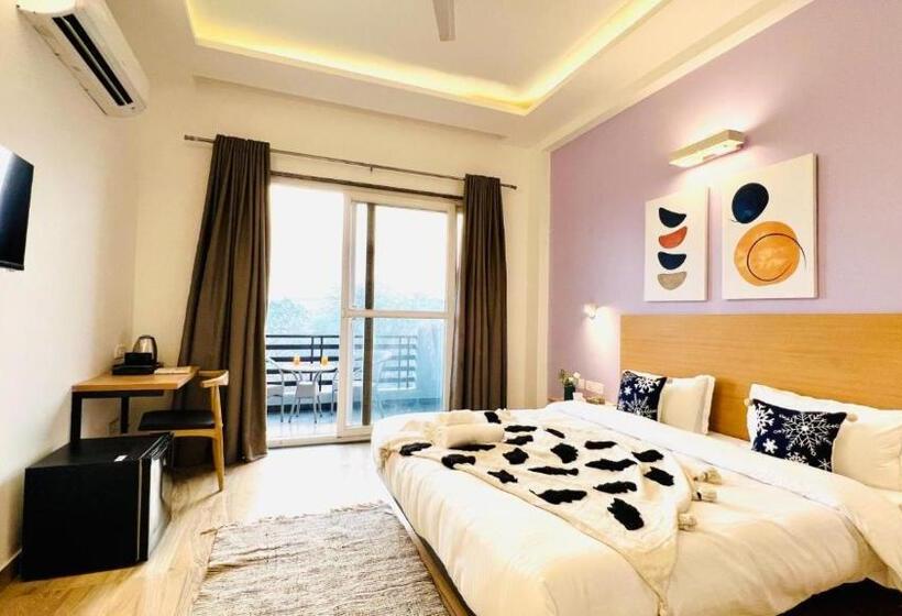 اتاق لوکس با بالکن, Zen Medicity   Hotel & Serviced Apartments Gurgaon