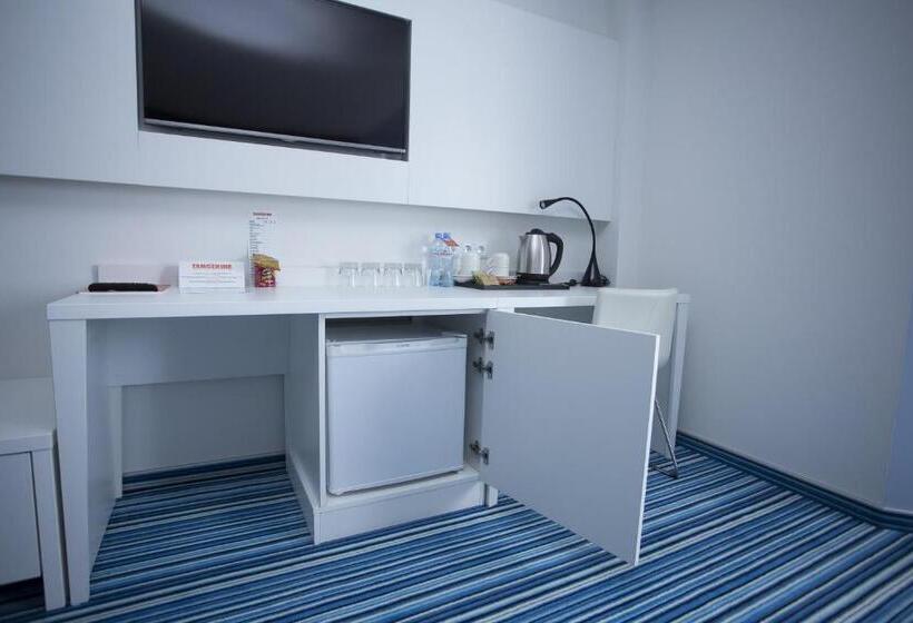 اتاق لوکس سه تخته, Aparthotel Tangerine
