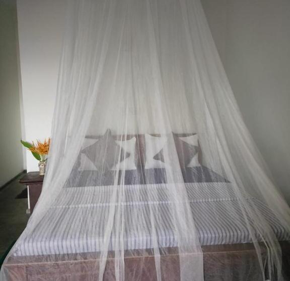 Номер Deluxe, Sea Garden Beach Resort