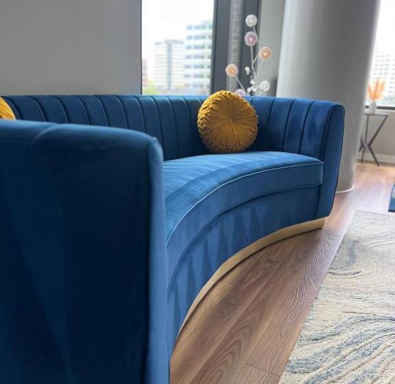 Апартаменты 3 Спальни, Premier Escape Tysons 4 Beds