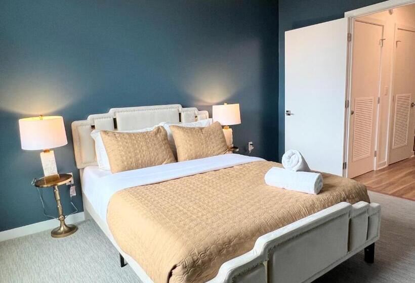 Апартаменты 3 Спальни, Premier Escape Tysons 4 Beds