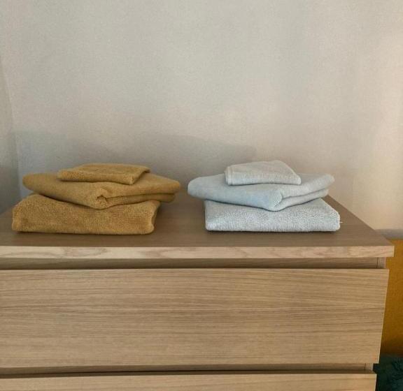 Дом 2 Спальни, A Casa Amarela Guesthouse