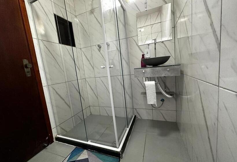 Quarto Familiar, Village Hostel