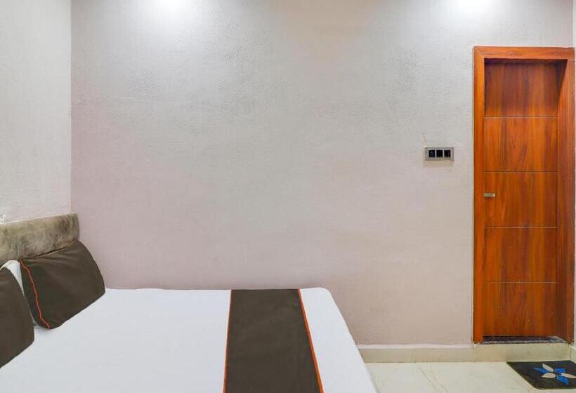 اتاق کلاسیک سه تخته, Collection O Hotel Fort Inn