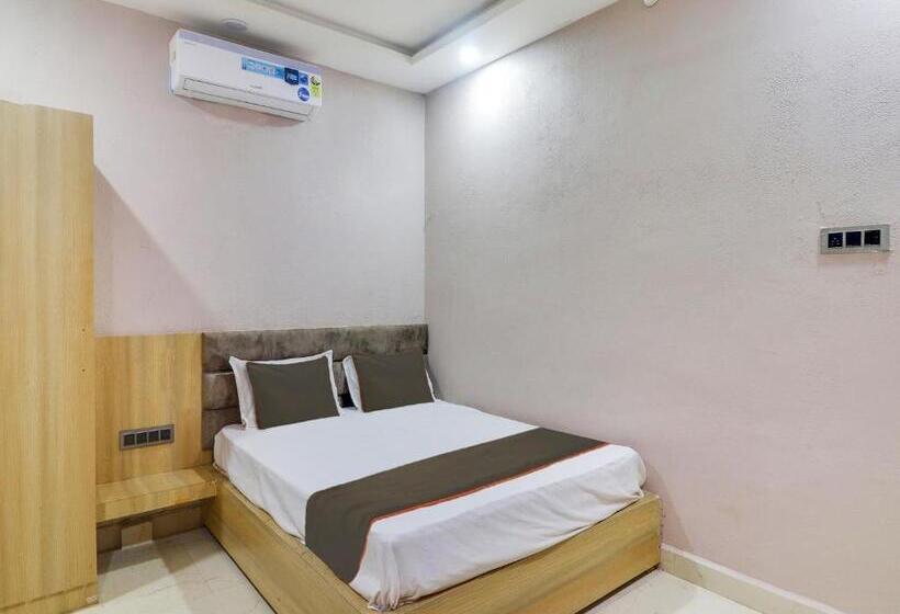 اتاق کلاسیک سه تخته, Collection O Hotel Fort Inn