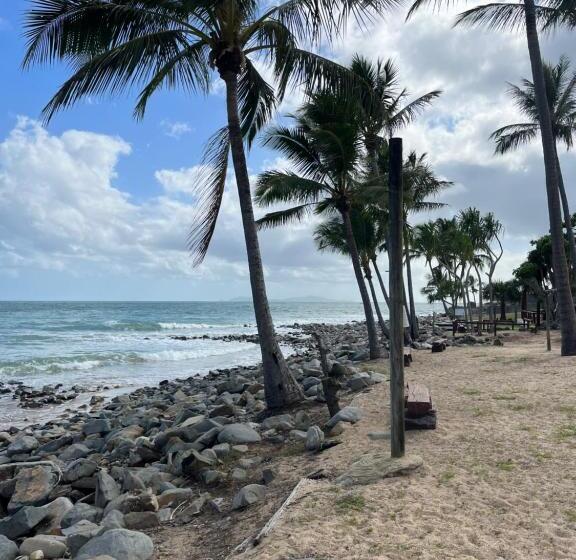 Студия Стандарт Вид на Море, Indulge Beachfront At Dolphin Heads Resort   Lousha Bach