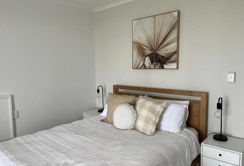 Студия Стандарт Вид на Море, Indulge Beachfront At Dolphin Heads Resort   Lousha Bach