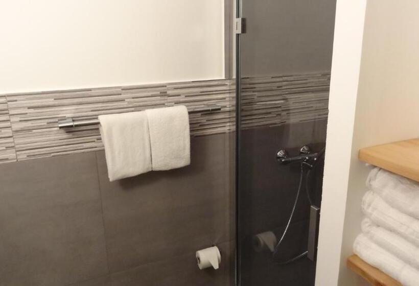 Студия Стандарт, Appart Hotel Residella House Room & Kitchen Avignon Le Pontet