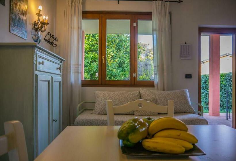 Standard Studio, Residence Oasi