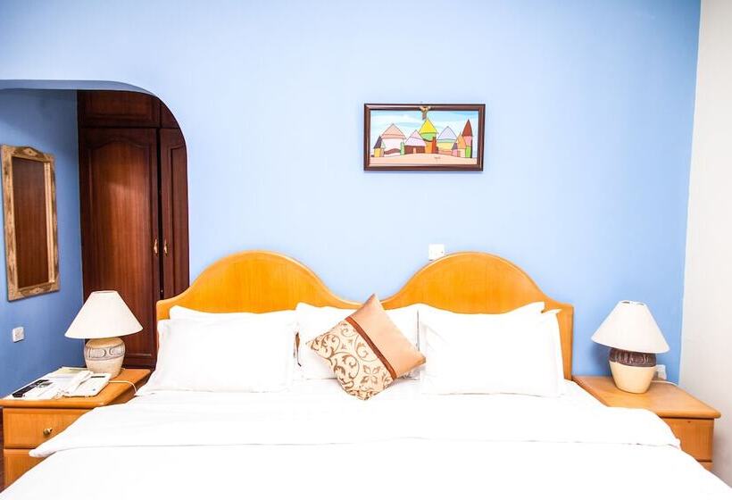이그제큐티브 룸, Mahogany Lodge, Cantonments