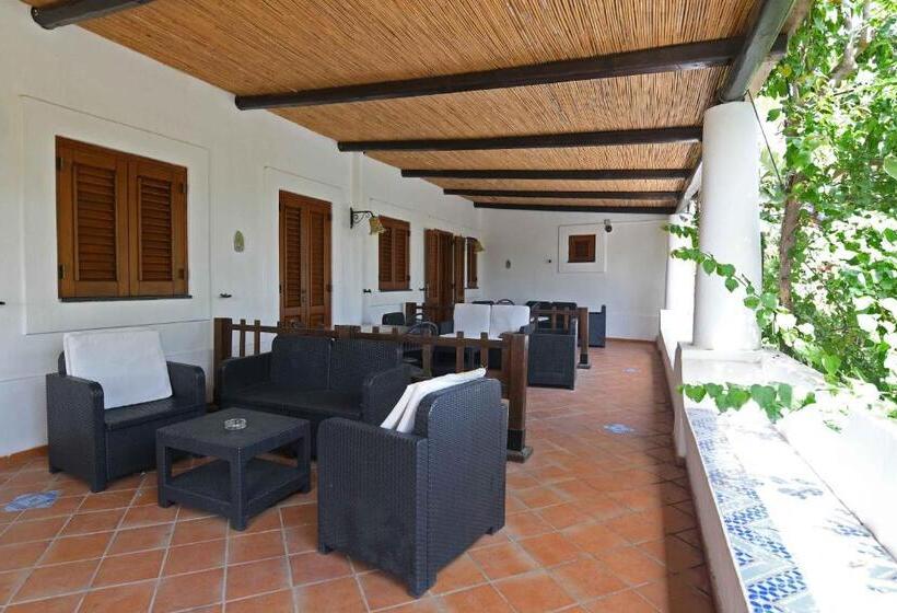 استودیوی استاندارد, Pedra Residence