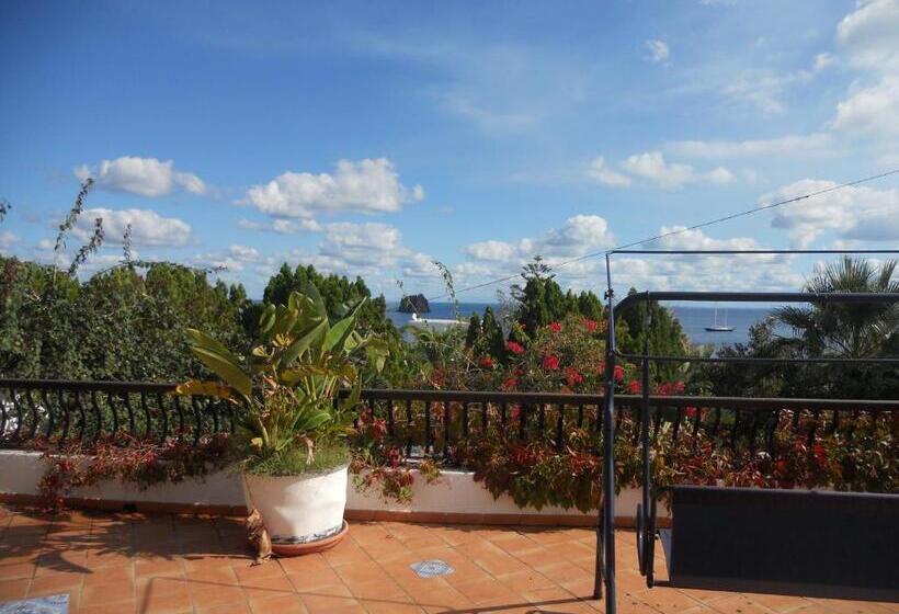 استودیوی استاندارد با چشم‌انداز دریا, Pedra Residence