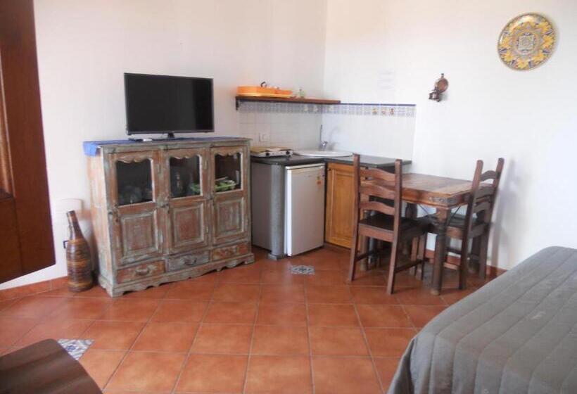 استودیوی استاندارد با چشم‌انداز دریا, Pedra Residence