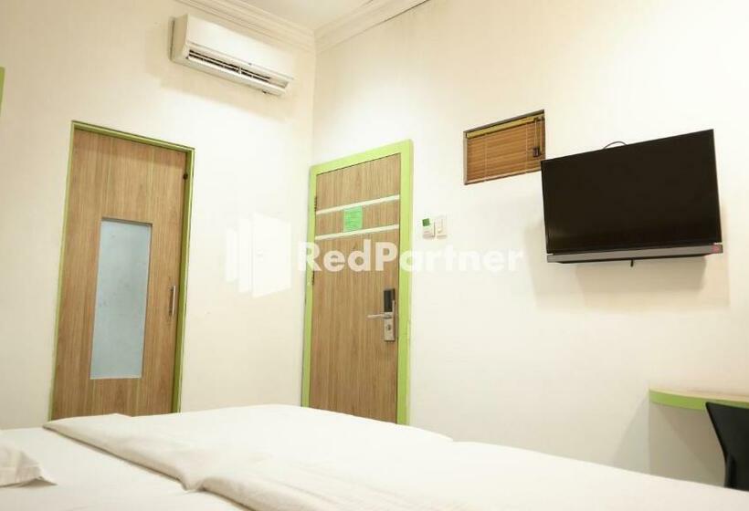 Номер Deluxe, Wisma Sederhana Mitra Reddoorz
