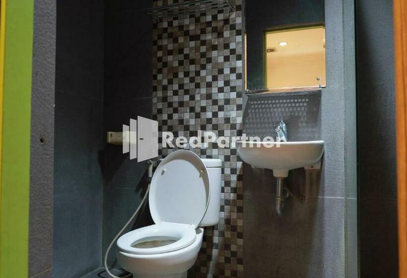 Номер Deluxe, Wisma Sederhana Mitra Reddoorz