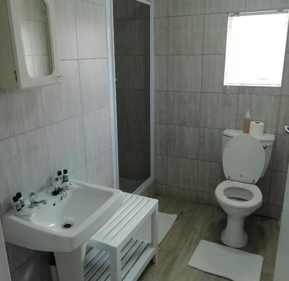 Семейный Номер, Oakwood Lodge