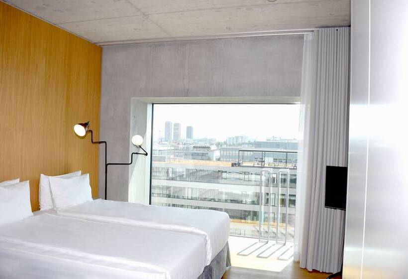 سوییت جونیور, Placid Hotel Design & Lifestyle Zurich