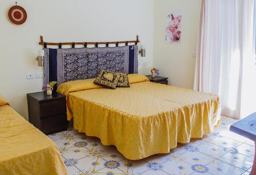 Трехместный Номер Superior, Villa Maredona