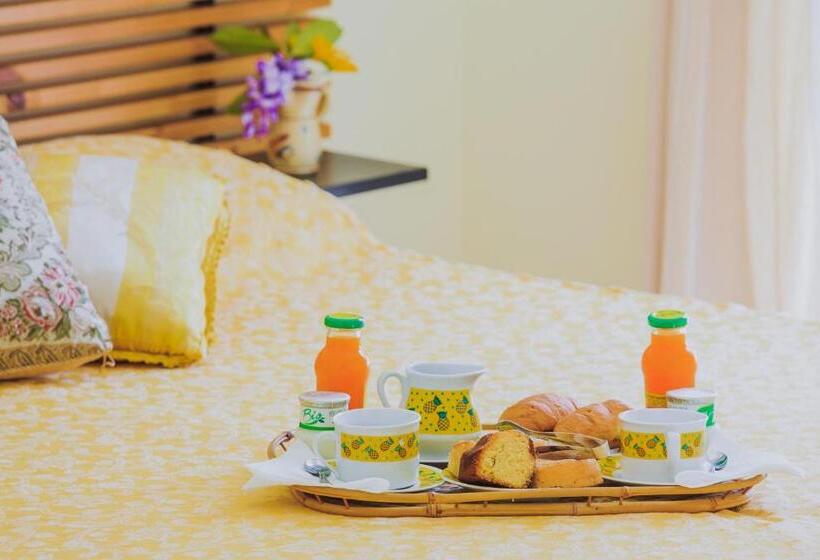 Трехместный Номер Deluxe, Villa Maredona