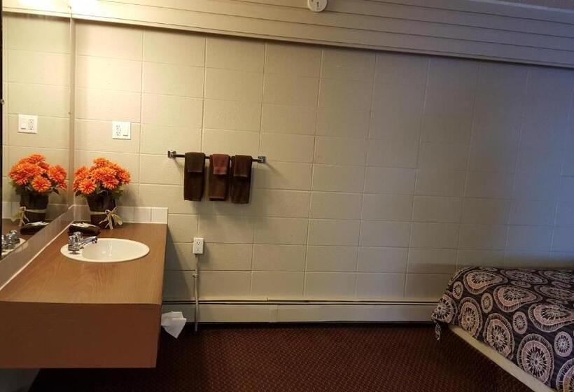 Трехместный Номер Deluxe, Westport Inn