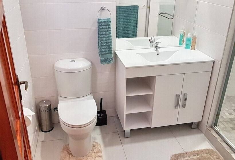 Quarto Clássico, Six Valk Avenue Guest House