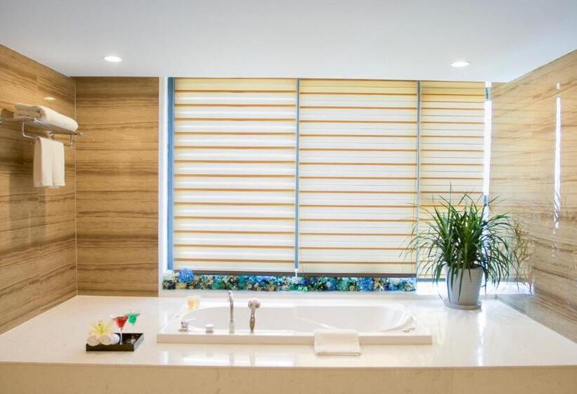 Королевский Люкс, Muong Thanh Luxury Vientiane