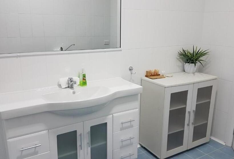 Апартаменты 1 Спальня, Coppers Hill Private Accommodation