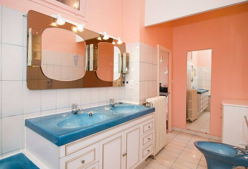 اتاق استاندارد با چشم‌انداز دریا, B&b Le Logis Du Mas