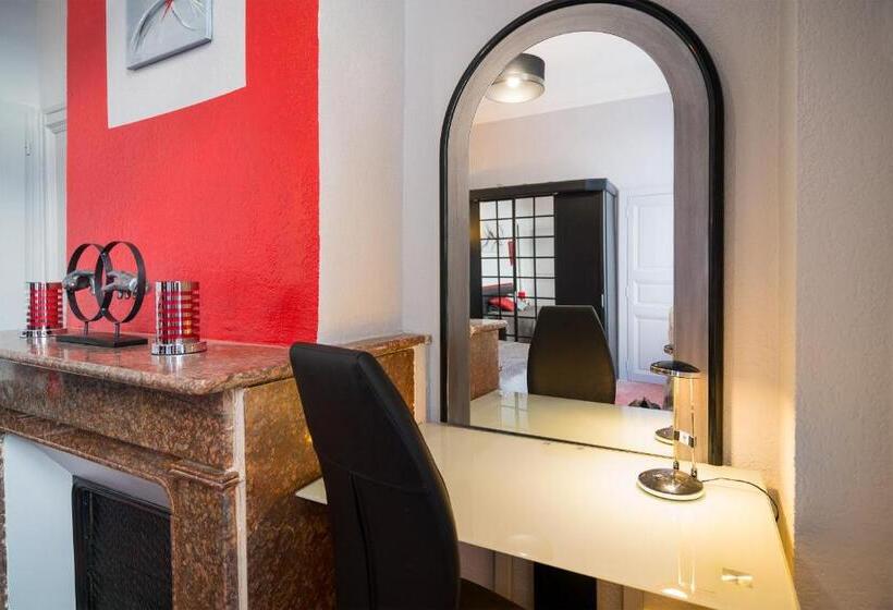 اتاق استاندارد با چشم‌انداز دریا, B&b Le Logis Du Mas
