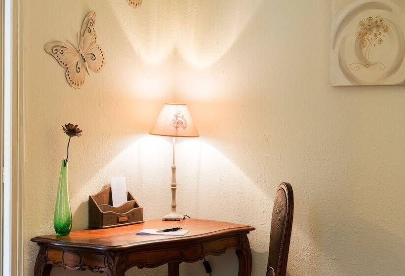 اتاق لوکس, B&b Le Logis Du Mas