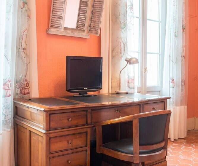 اتاق استاندارد با چشم‌انداز دریا, B&b Le Logis Du Mas