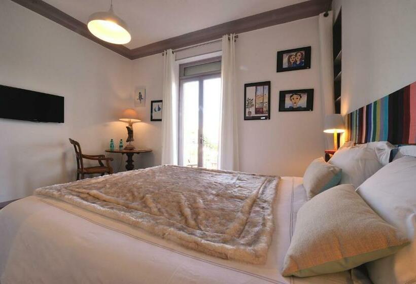 غرفة قياسية مزوَّدة بشُرفة, B&b Villa Du Roc Fleuri