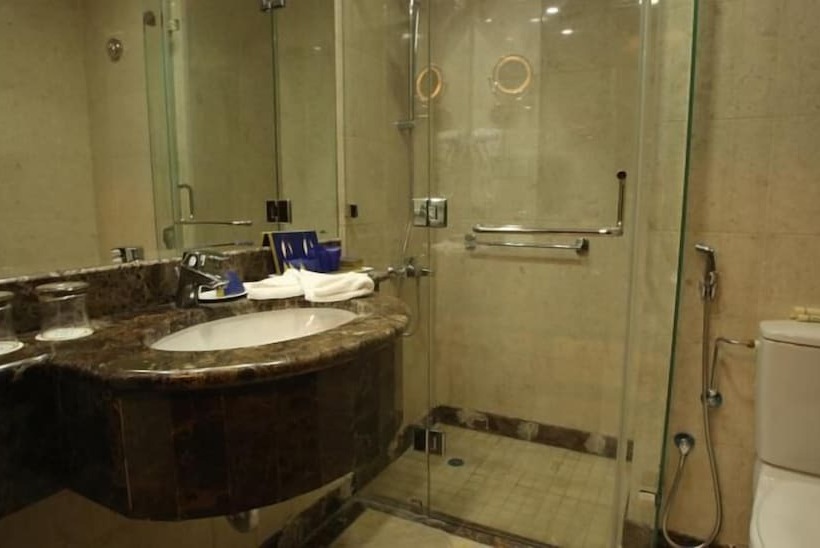 Номер Стандарт, Al Aqeeq Al Rawda Hotel By Sedra International