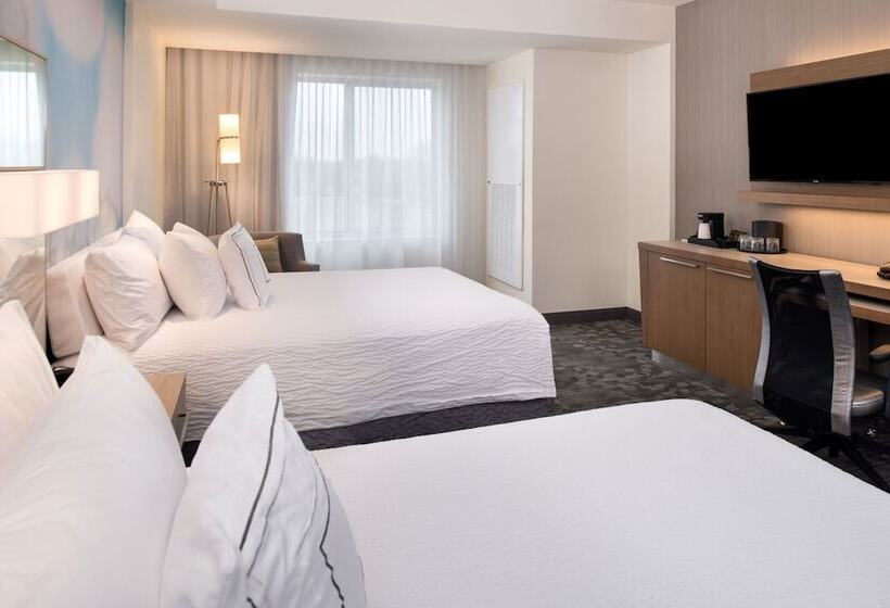 Люкс, Courtyard By Marriott Detroit Farmington